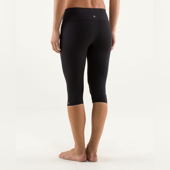 Lululemon Bandha Crop - Picture 2 of 10